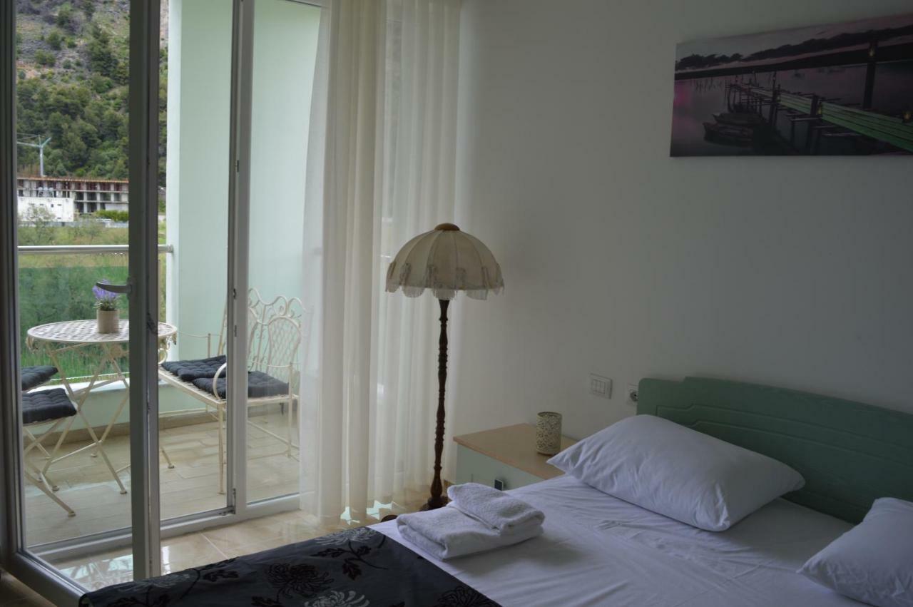 Blini Seaside Apartment Shengjin Exterior photo